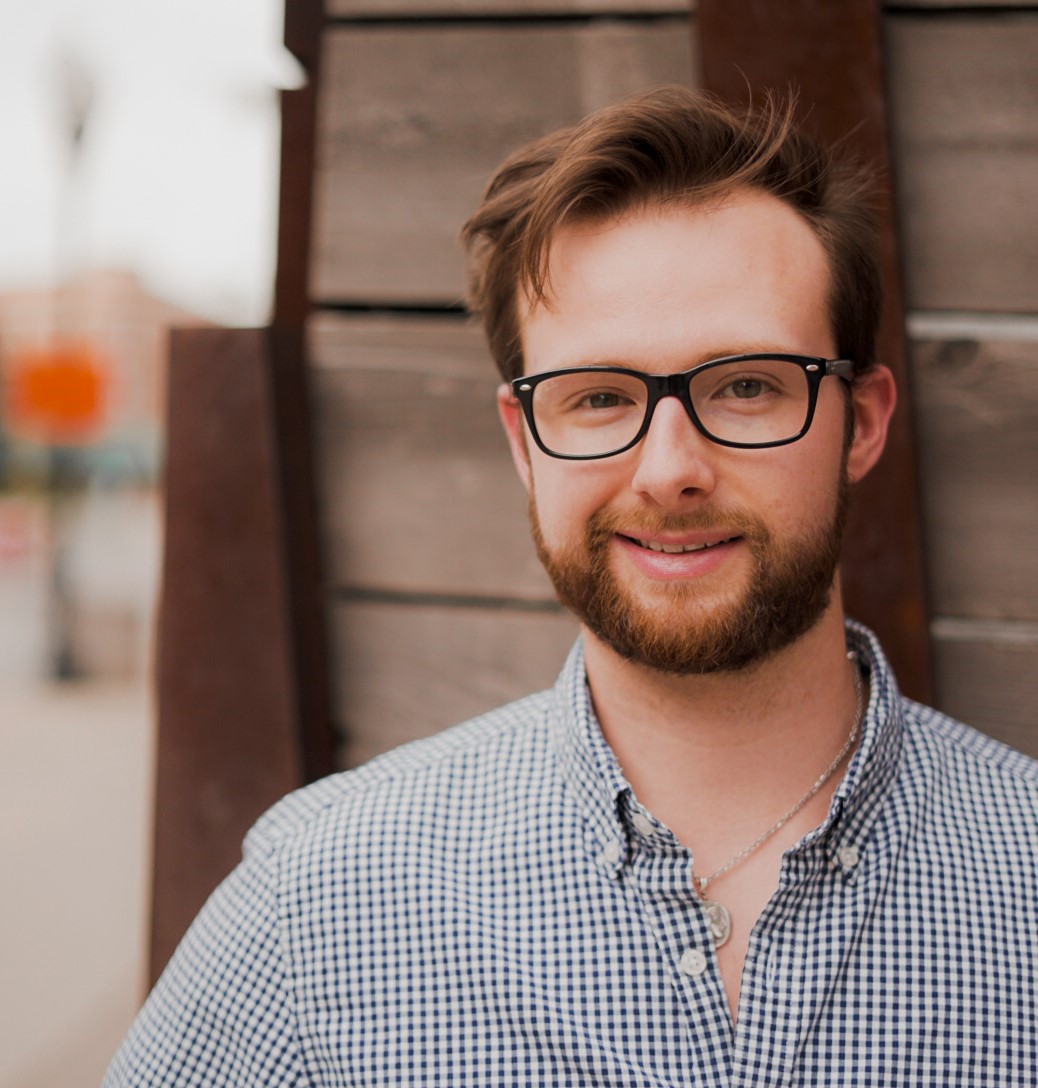 Headshot of Alexander Singleton